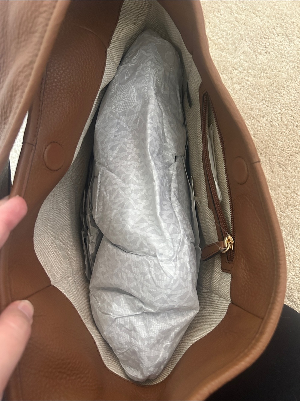 Michael Kors Brown Leather Hobo Bag - Classic Shoulder Tote - Picture 5 of 7